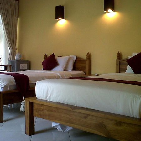 Hotel Mutiara Bali Candidasa Exterior foto