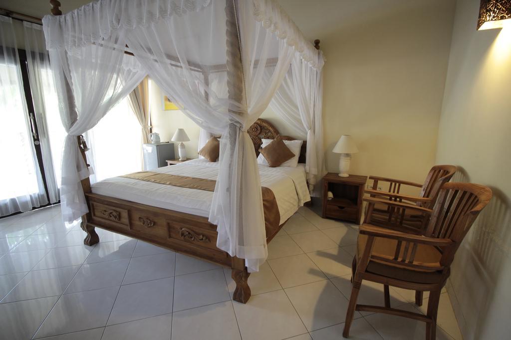 Hotel Mutiara Bali Candidasa Exterior foto
