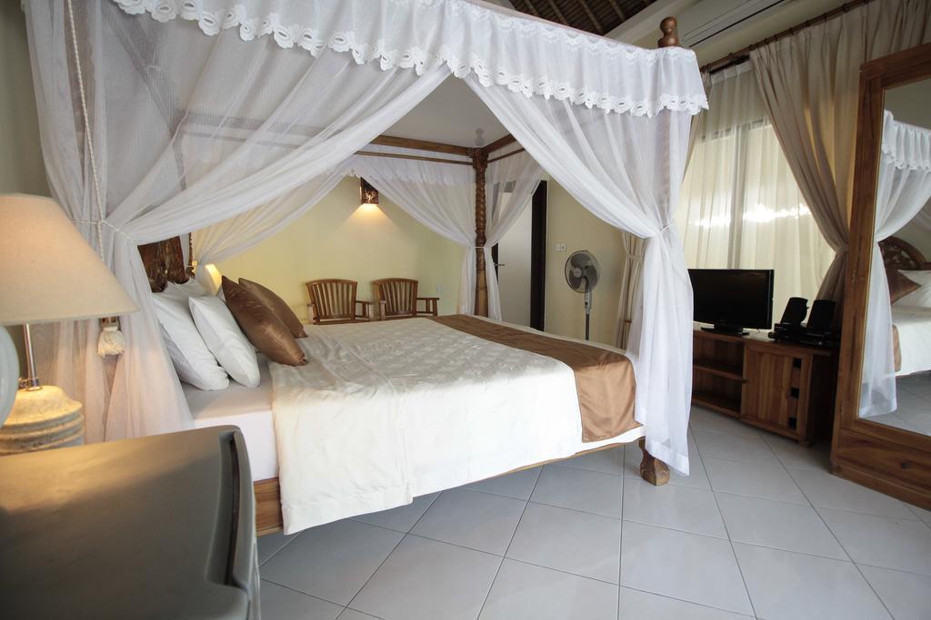Hotel Mutiara Bali Candidasa Exterior foto