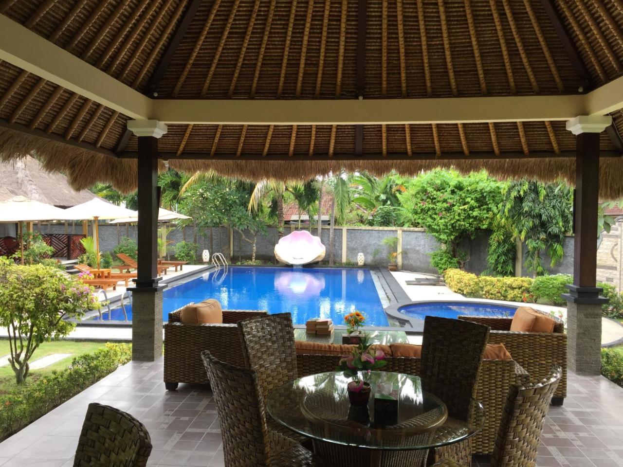 Hotel Mutiara Bali Candidasa Exterior foto