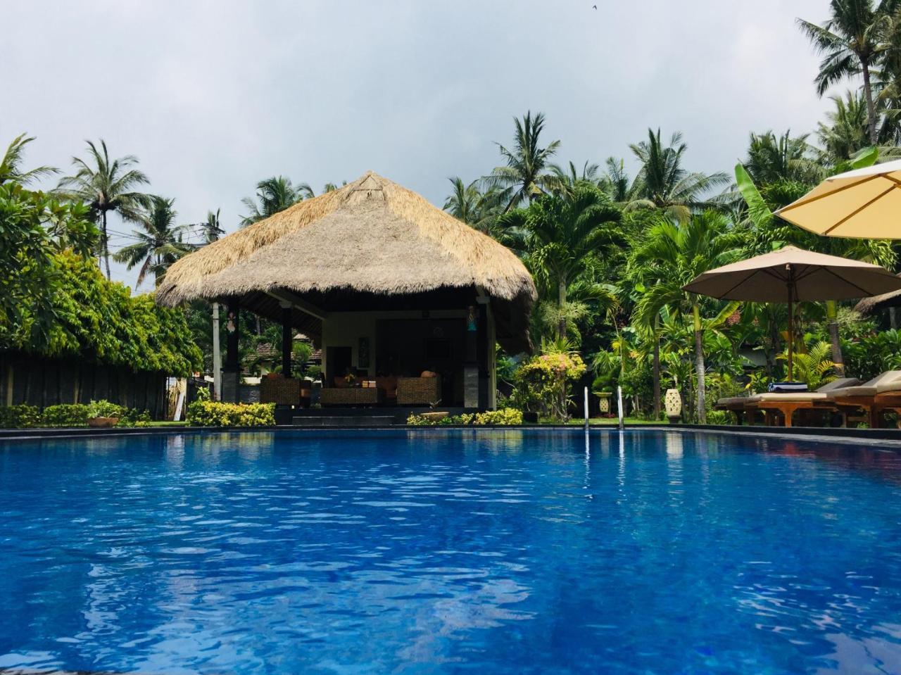 Hotel Mutiara Bali Candidasa Exterior foto