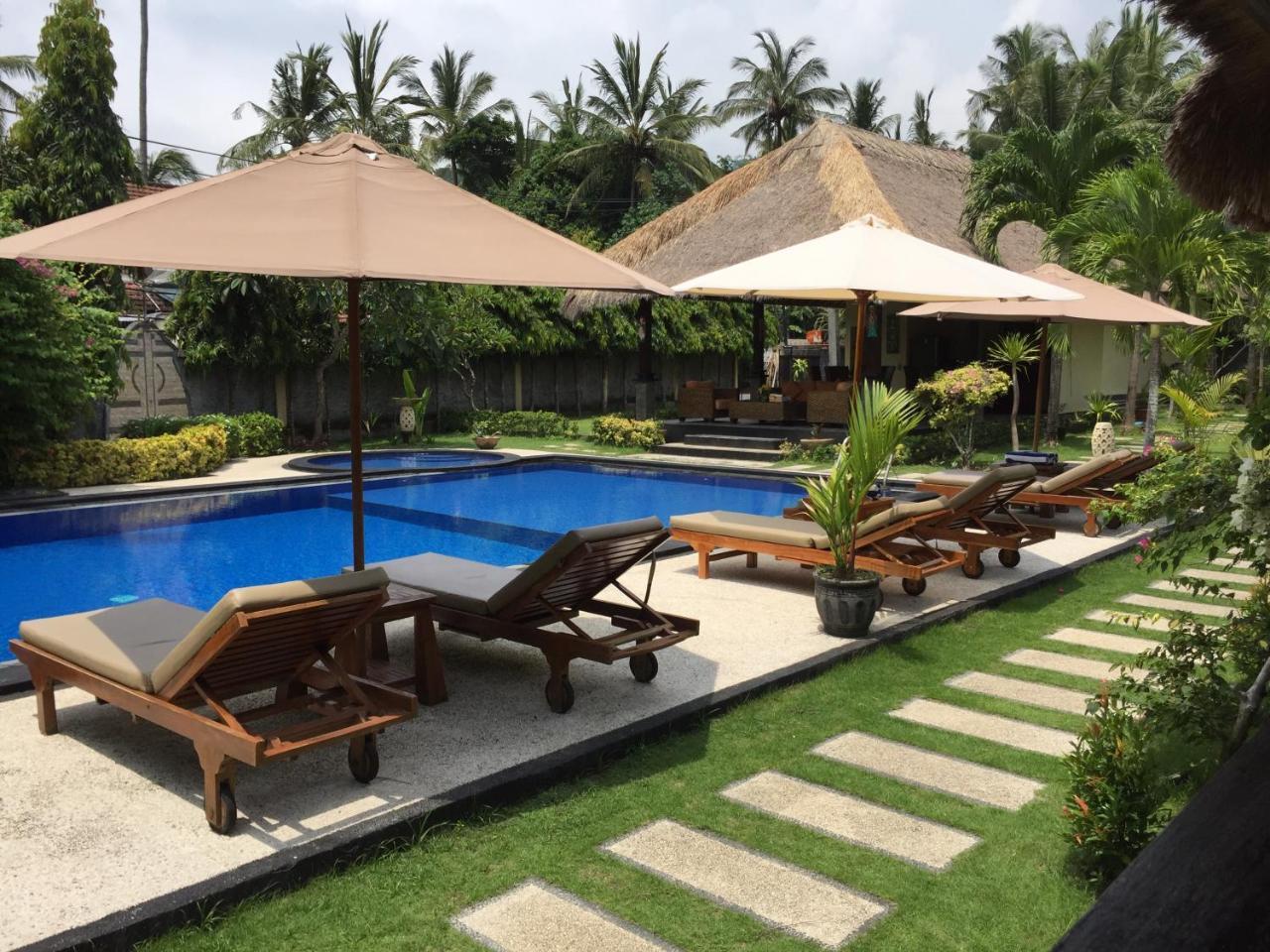 Hotel Mutiara Bali Candidasa Exterior foto