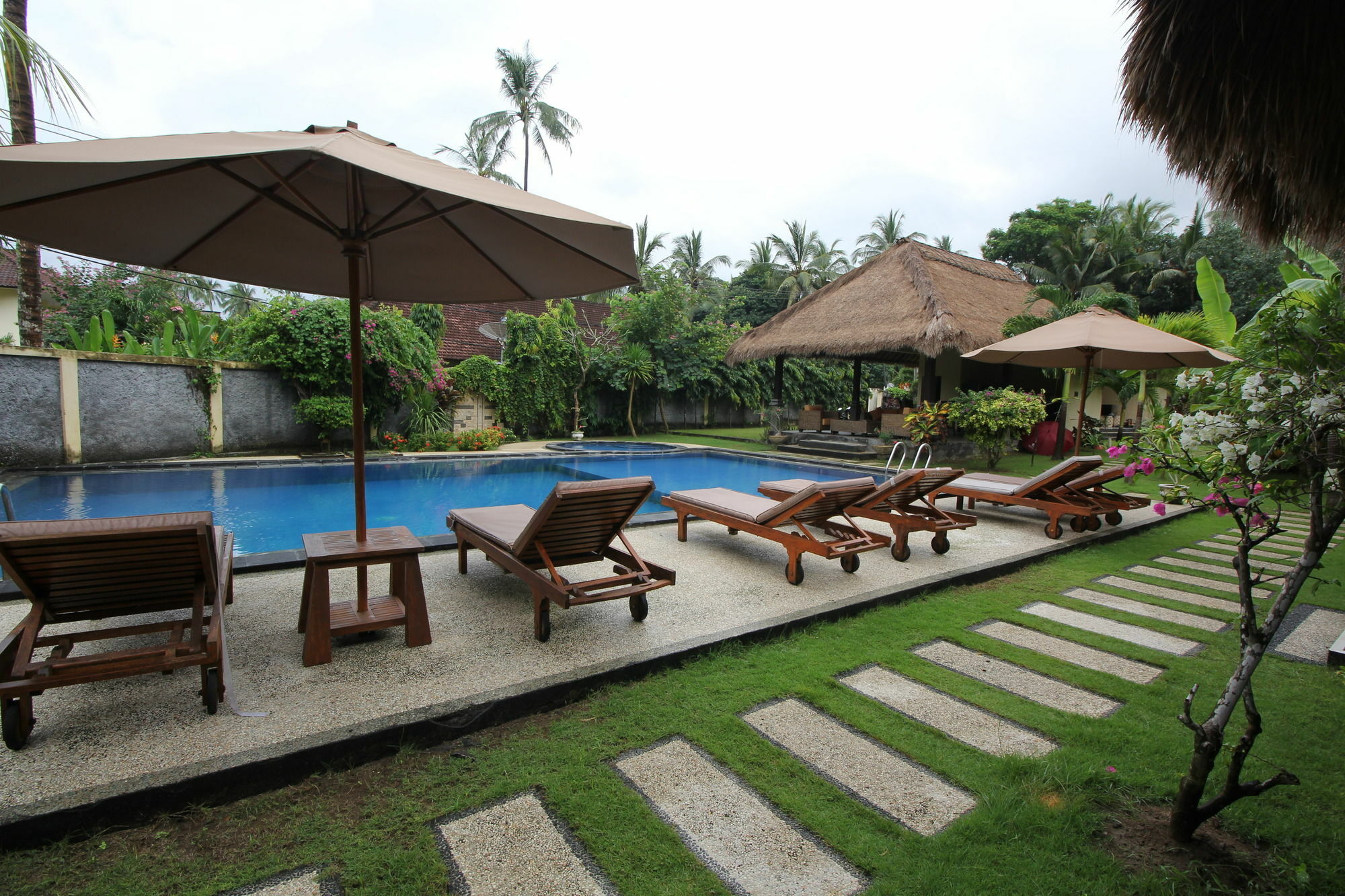 Hotel Mutiara Bali Candidasa Exterior foto