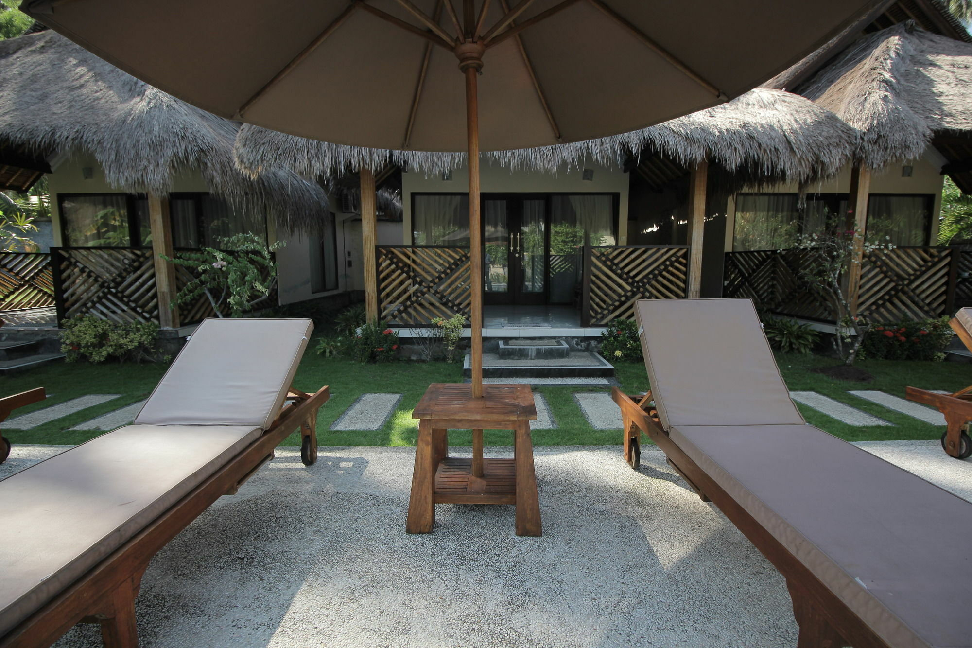 Hotel Mutiara Bali Candidasa Exterior foto